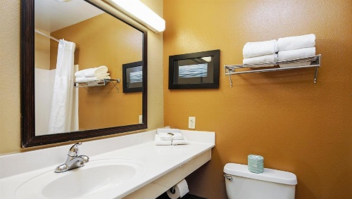 Home 1 Suites Extended Stay image 18